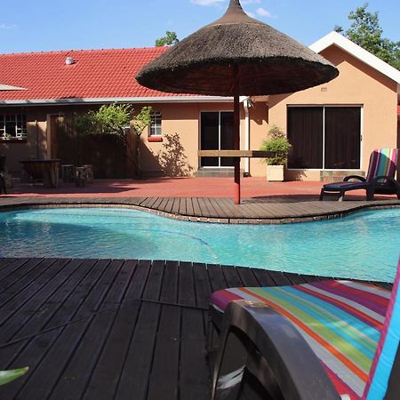 Aalwyns Guesthouse Vanderbijlpark Exterior photo