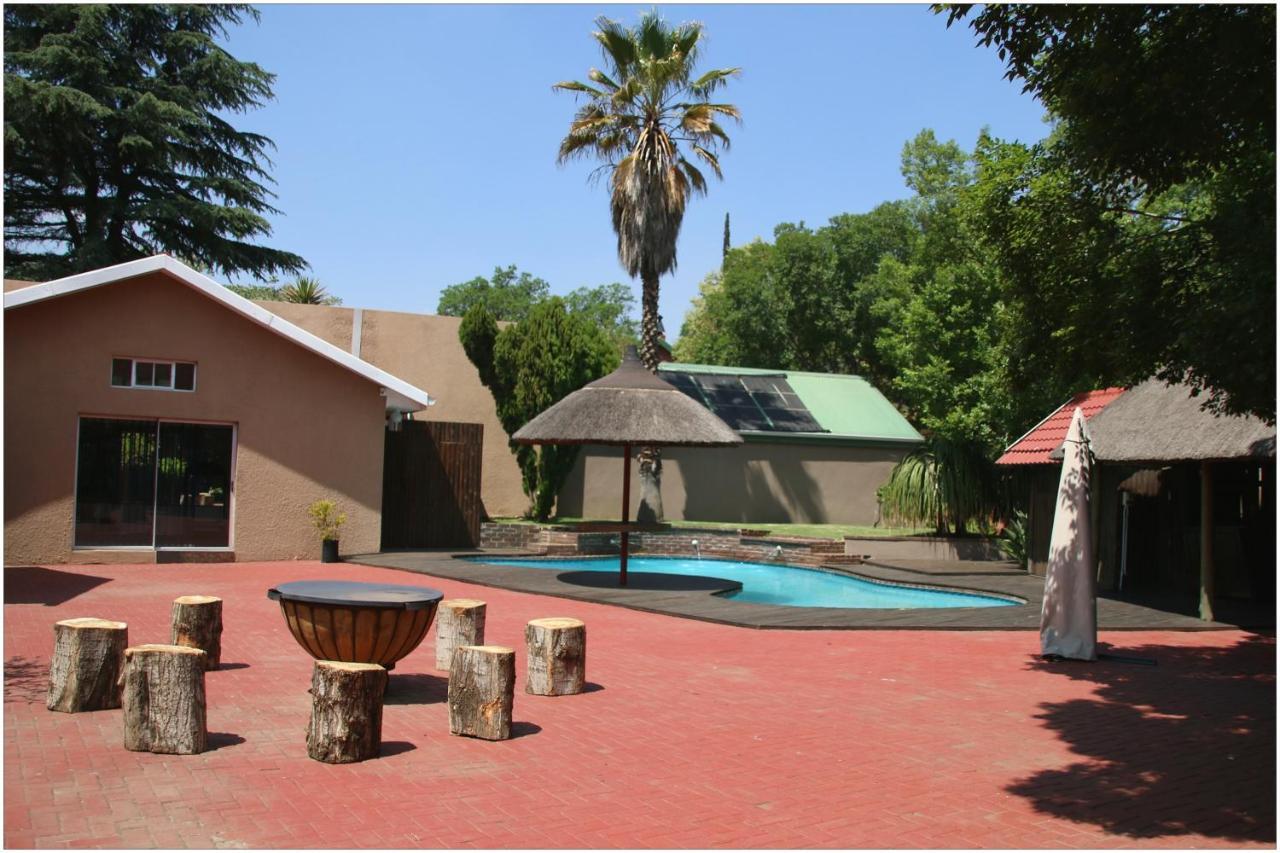 Aalwyns Guesthouse Vanderbijlpark Exterior photo